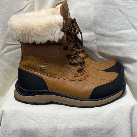 UGG Waterproof Adirondack III Boots Women size 9 - Picture 3 of 7